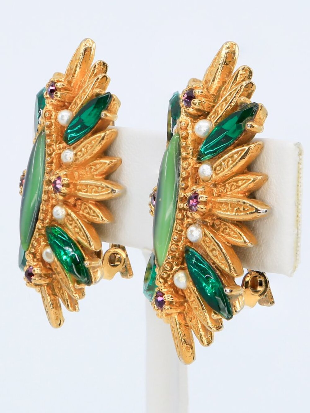 Vintage ART Arthur Pepper Renaissance Revival Brooch Clip-on Earrings Set 1960s - Picture 5 of 9